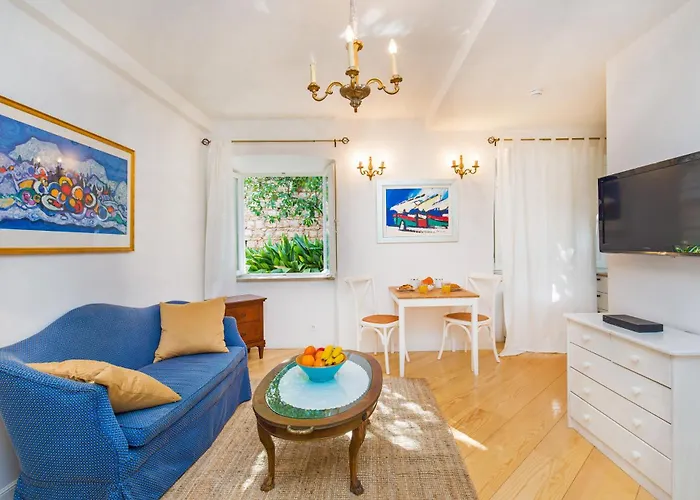 Hidden Gem Old Town By Irundo