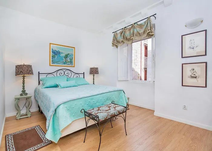 Hidden Gem Old Town By Irundo Lejlighed *