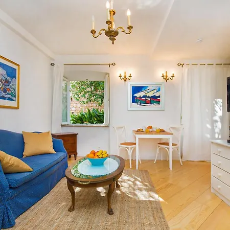 Hidden Gem Old Town By Irundo Apartment