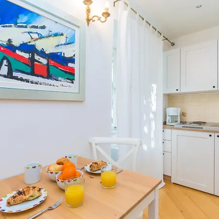 Hidden Gem Old Town By Irundo Apartment