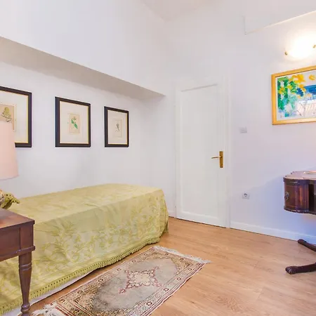 Hidden Gem Old Town By Irundo Apartment