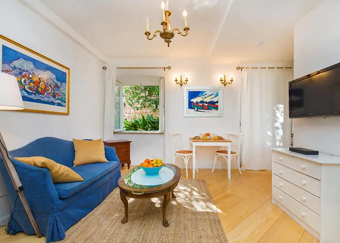 Hidden Gem Old Town By Irundo Appartement