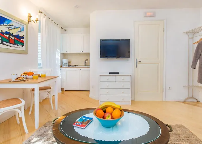 Hidden Gem Old Town By Irundo Appartement *