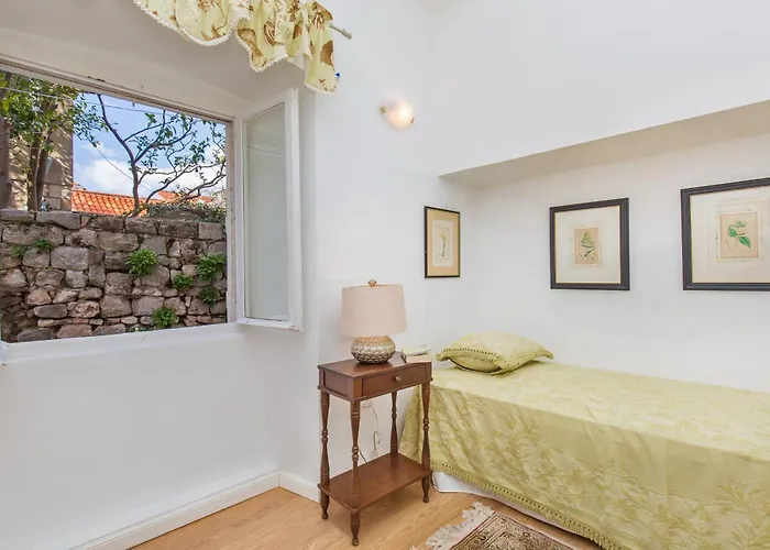 Hidden Gem Old Town By Irundo Appartement